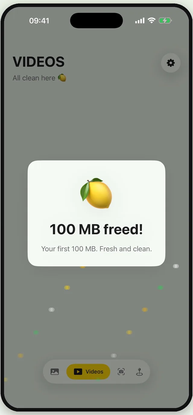 The milestone animation: a lemon and the words 100 MB freed